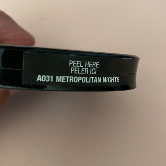 NWT Fergie limited edition eyeshadow quad - Picture 2 of 4